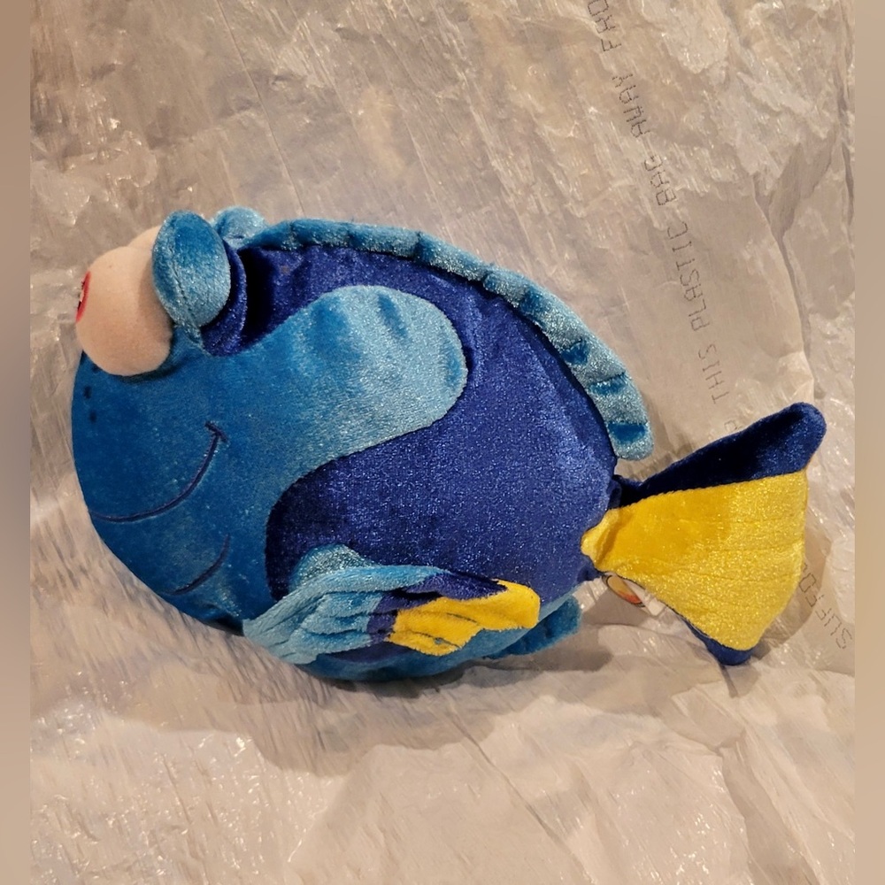 Disneyland/Disney World Disney Finding Nemo Dory Fish Plush